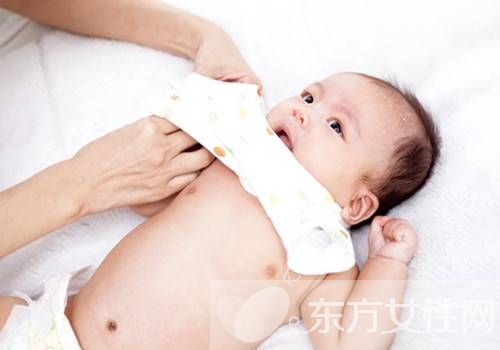新生兒發(fā)熱怎么辦 這些快速退燒方法趕快存起來