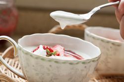 喝酸奶的最佳時間段 女人喝酸奶勝過喝牛奶哦