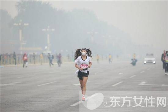 霧霾行車注意事項與安全原則 別讓天氣影響駕駛