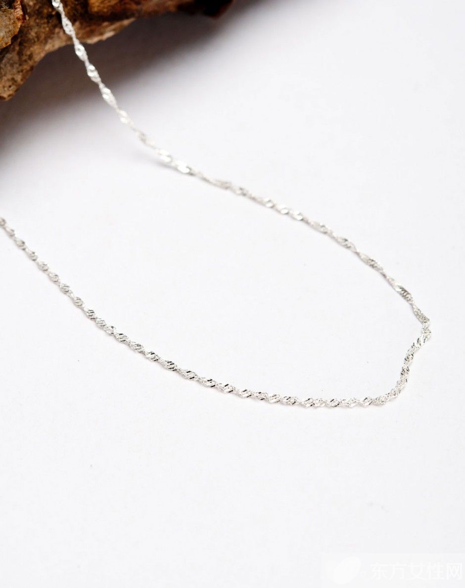 銀鏈變黑怎么回事 銀鏈變黑怎么清洗