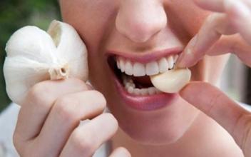 醋泡大蒜的功效 醋泡大蒜有哪些藥用價(jià)值