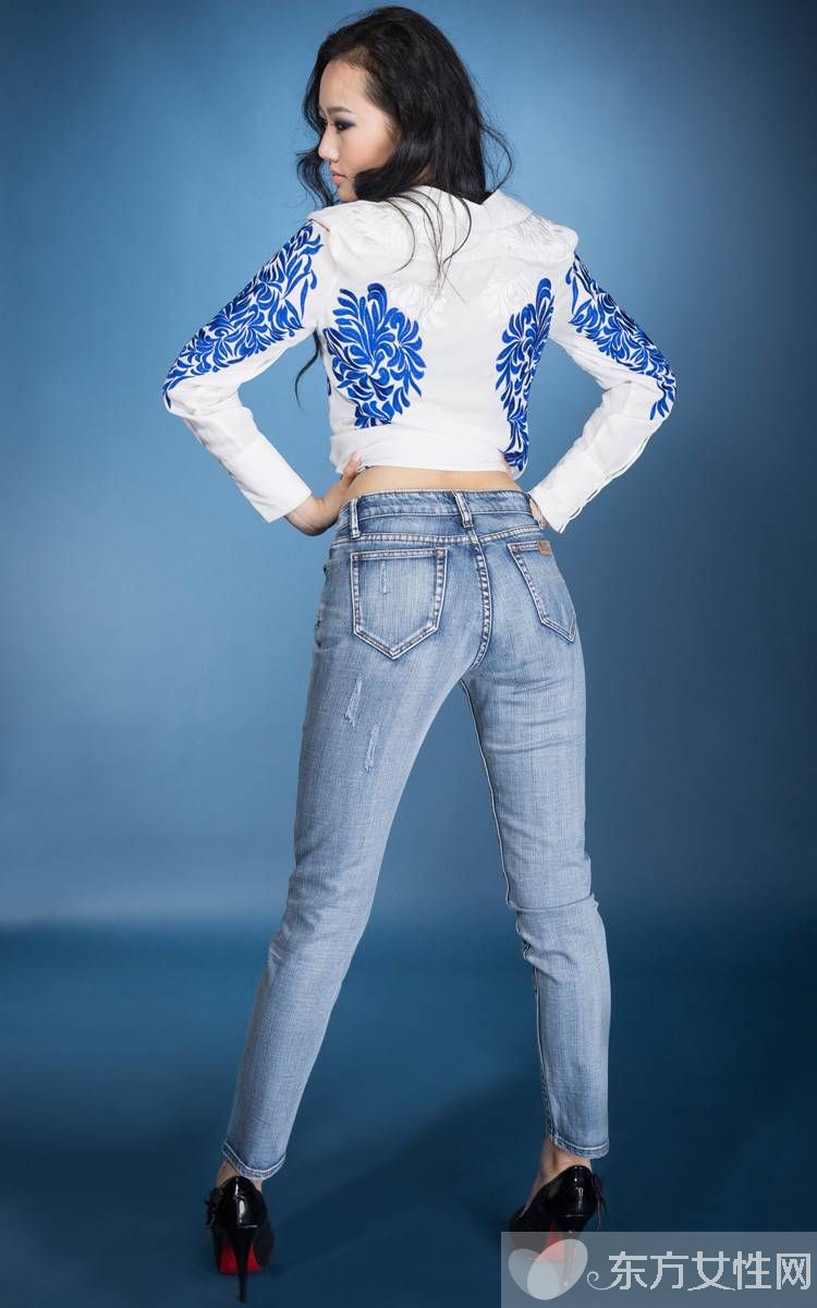 穿什么褲子最顯年輕 防止牛仔褲褪色需要這么做