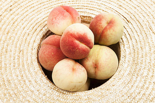桃子屬于什么種類的水果 有哪些營(yíng)養(yǎng)價(jià)值及功效