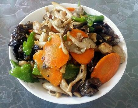 平菇怎么做好吃 平菇的家常做法大公開