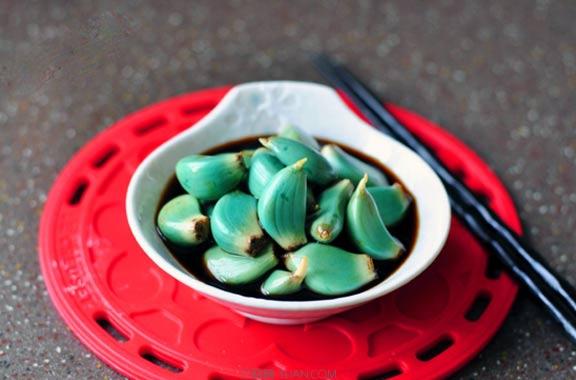 醋泡大蒜的功效 醋泡大蒜有哪些藥用價(jià)值