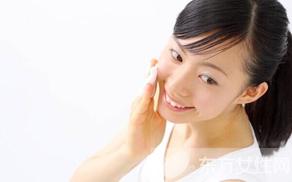 化妝水的作用是什么 這些誤區(qū)很多人還在犯哦