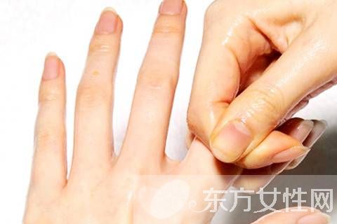 如何保養(yǎng)手部皮膚 這些手部保養(yǎng)方法趕緊學(xué)起來