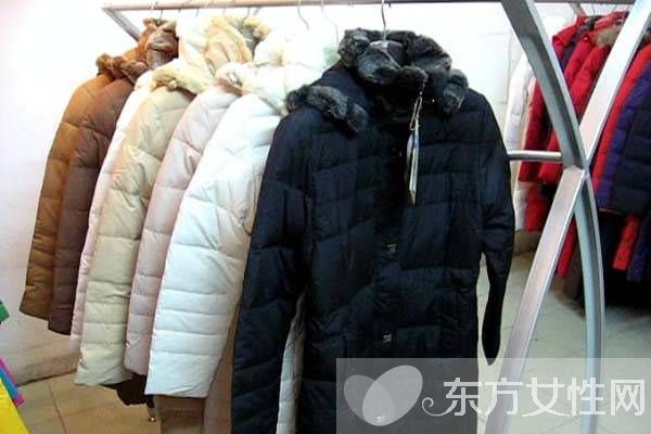 羽絨服應該怎么洗 清洗羽絨服的注意事項需謹記