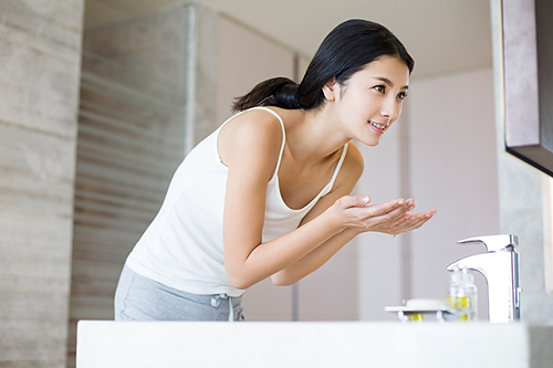 夏天怎么保養(yǎng)皮膚 夏季護(hù)膚技巧大盤點(diǎn)