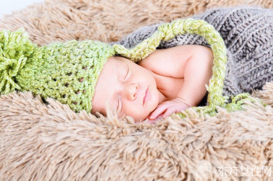 為什么新生兒睡覺會發(fā)出聲音 這些情況需注意