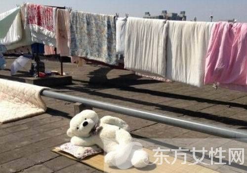 你知道被子曬多久嗎 曬被子時(shí)還需注意一些細(xì)節(jié)