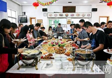 開(kāi)齋節(jié)的來(lái)歷 各族開(kāi)齋節(jié)的區(qū)別