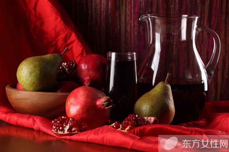 喝紅酒有什么好處與壞處 女人喝紅酒越喝越美哦