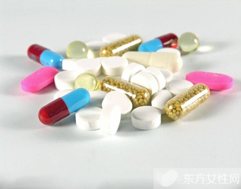 藥品常識(shí) 這些家庭常用藥絕對(duì)不能和食物混著吃