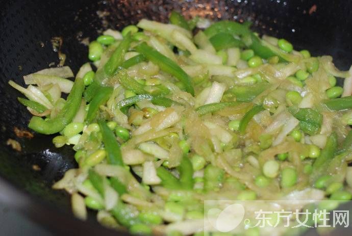 西瓜皮擦臉有什么好處 西瓜皮護(hù)膚效果居然這么好