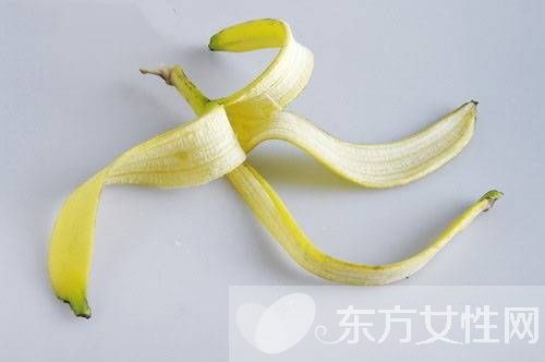 香蕉皮美容的功效與作用 這些DIY香蕉皮面膜很贊哦