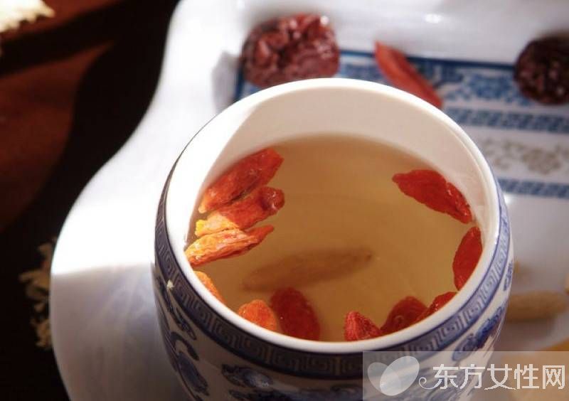 枸杞子泡水放多少 這類人群最好不要吃枸杞哦