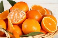 橘子的營(yíng)養(yǎng)價(jià)值及食用功效 橘子吃多了后果很嚴(yán)重