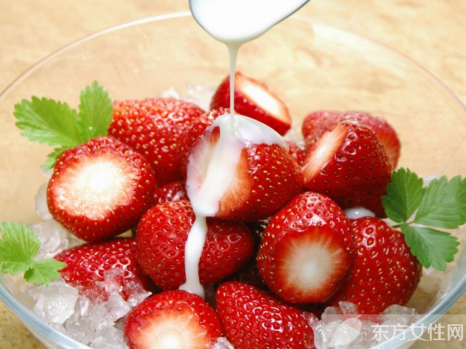 草莓的營養(yǎng)價值及功效 讓你越吃越美的水果哦
