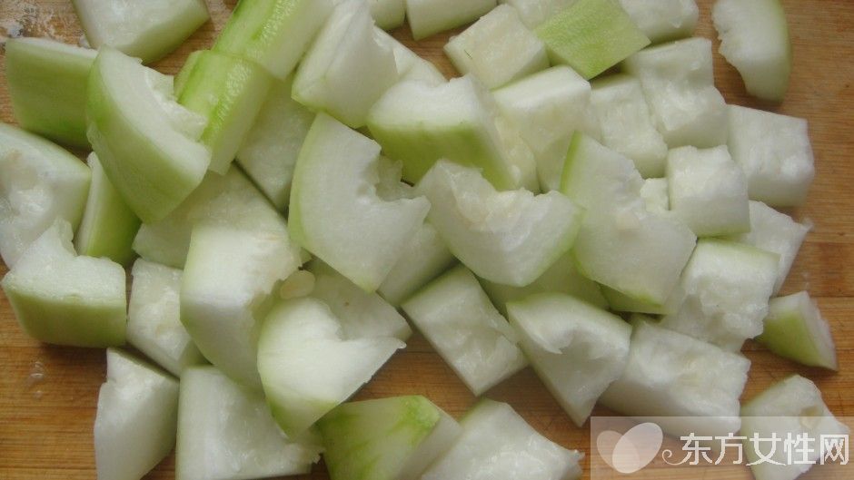 臉部色斑形成的原因 教你在家自制祛斑面膜