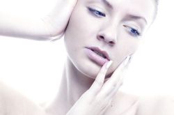 最快去除黃褐斑的小竅門 怎么把美麗 吃 出來(lái)