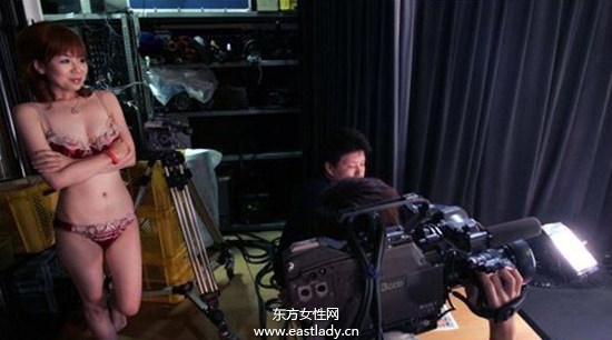 迷失的青春 18歲墮落少女的傷心回憶錄