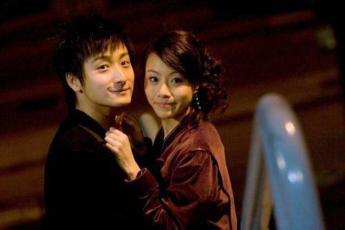 鄧麗欣落淚談分手 感情并非童話