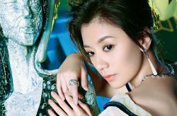 她的故事告訴你 幸福不會(huì)缺席只是來(lái)的有點(diǎn)晚