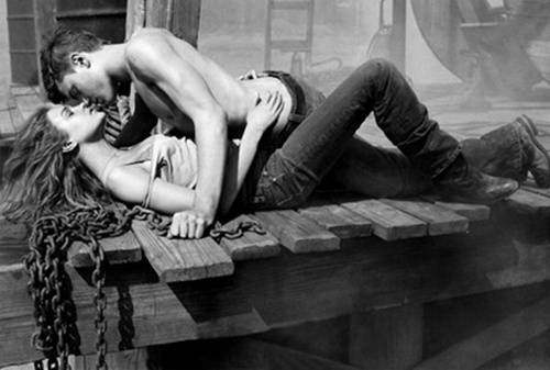 4種不同的做愛(ài)姿勢(shì) 帶來(lái)全新性愛(ài)激情