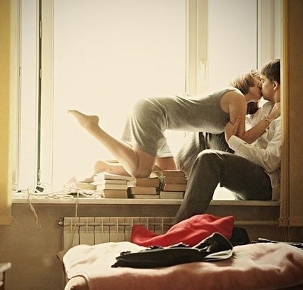 走錯房間上錯床 錯睡領導美妻