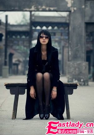 享受美少婦香汗淋漓的進攻