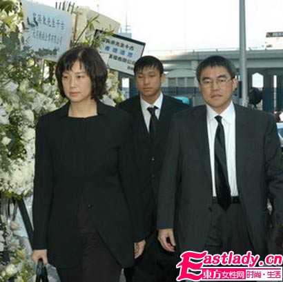 豪門與女星結(jié)下不解之緣 演繹父子 爭女 戲碼