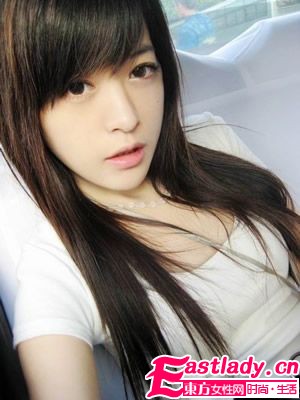 胸部太大總是招來女人嘲笑