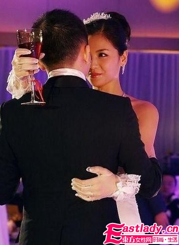 盤(pán)點(diǎn)娛樂(lè)圈十大 閃婚 明星代表