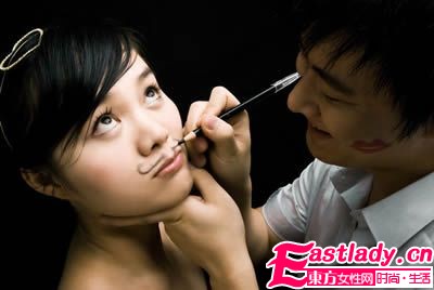 性愛絕招 讓他幸福到窒息