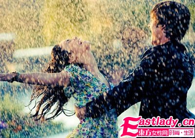 他用裸照威脅把我逼上了床