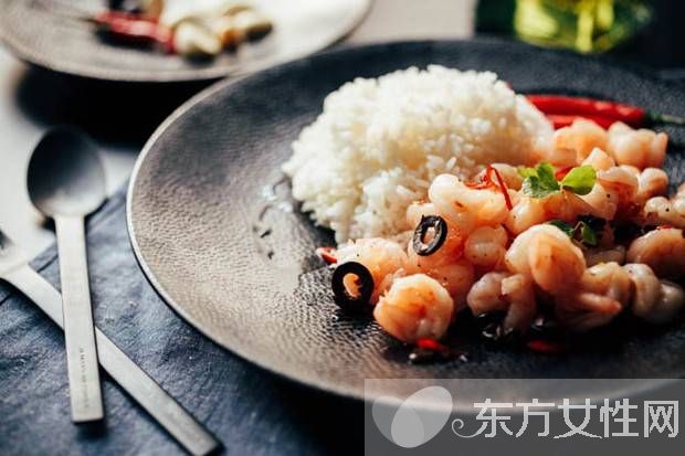 川味宮保蝦仁的做法 入口鮮香超級(jí)下飯