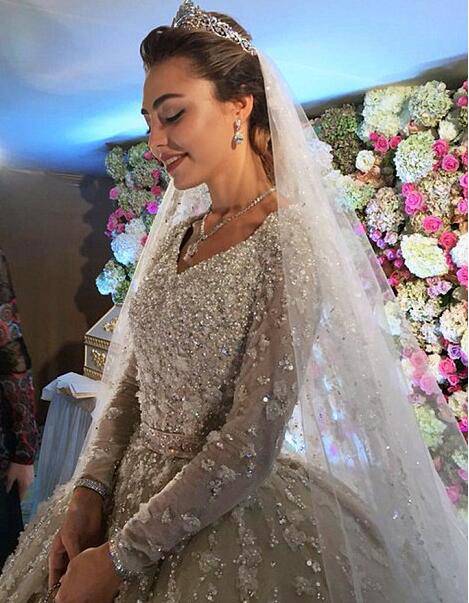 史上最 壕 婚禮現(xiàn)場(chǎng)曝光 新娘剛剛讀大一