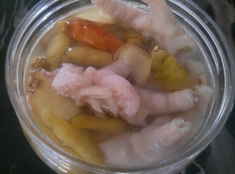 泡雞爪的美味做法 雞爪的營養(yǎng)禁忌有哪些