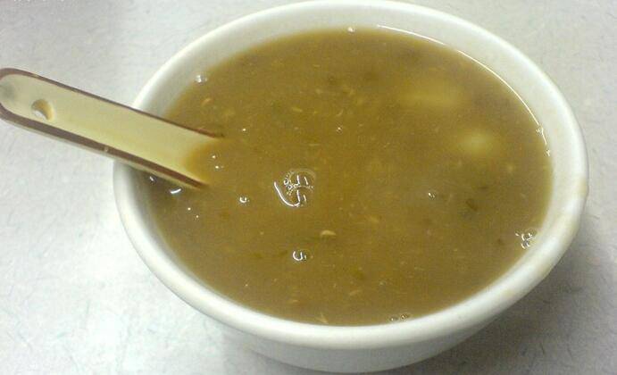 冰鎮(zhèn)綠豆沙的做法 綠豆有哪些功效與作用