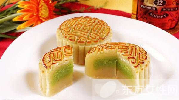 月餅的傳統(tǒng)做法介紹 你知道月餅的由來嗎