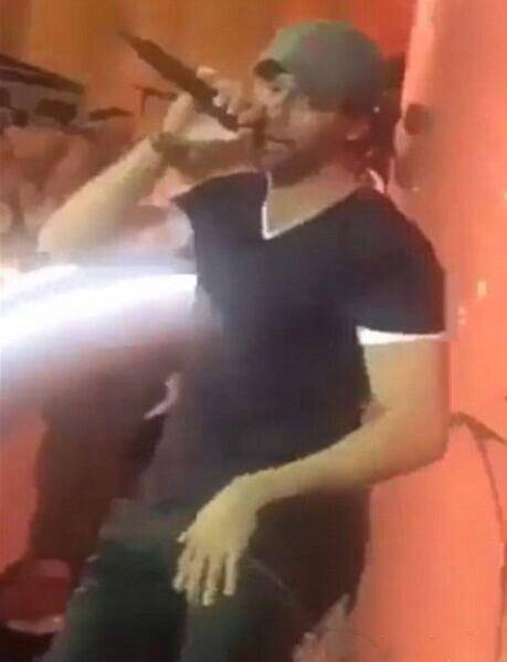 史上最 壕 婚禮現(xiàn)場曝光 新娘剛剛讀大一