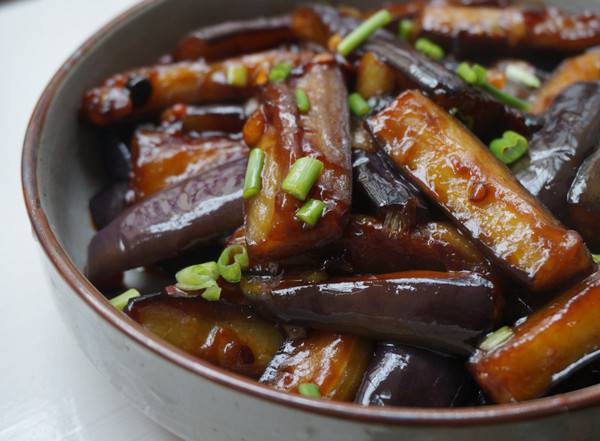 分享魚香茄子的家常做法 美味易學(xué)人人愛