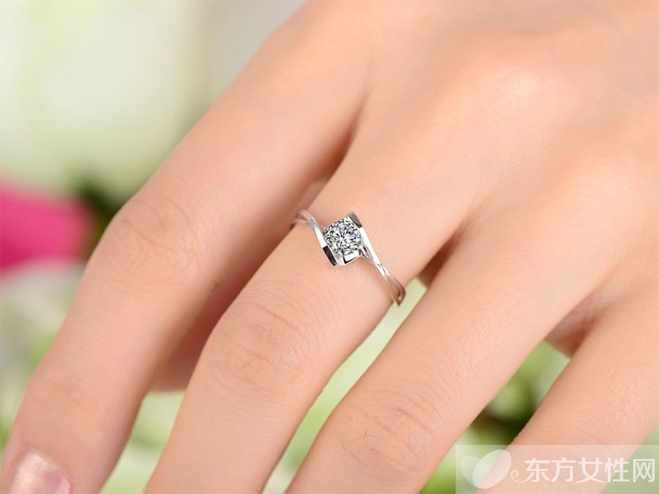 結(jié)婚戒指戴哪個(gè)手指 每個(gè)手指是有不同使命的哦