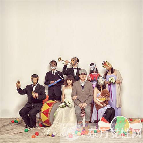 可愛童話風(fēng)婚紗照賞析 婚紗禮服應(yīng)該怎么選