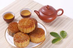 月餅的傳統(tǒng)做法介紹 你知道月餅的由來(lái)嗎