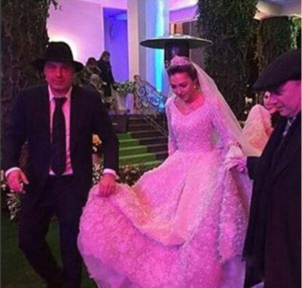 史上最 壕 婚禮現(xiàn)場曝光 新娘剛剛讀大一