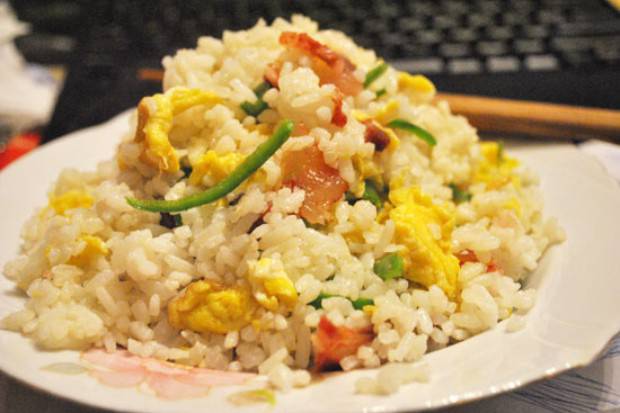 6大訣竅教你雞蛋炒飯?jiān)趺醋鲎詈贸?  p=