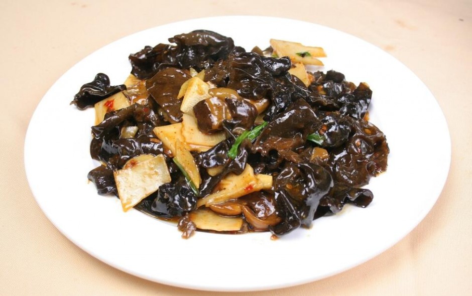 6款木耳做法及食用禁忌 排毒養(yǎng)顏治貧血