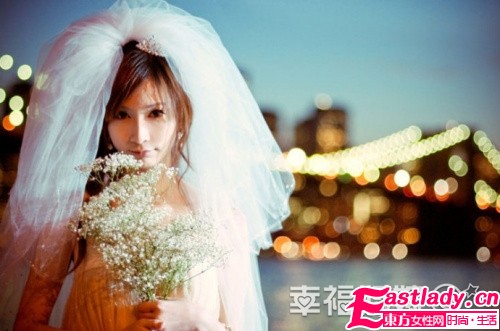 婚紗寫(xiě)真 新娘與伴娘的性感PK秀